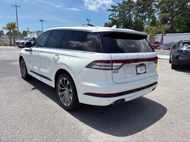 2020 White Metallic Lincoln Aviator Grand Touring AWD SUV