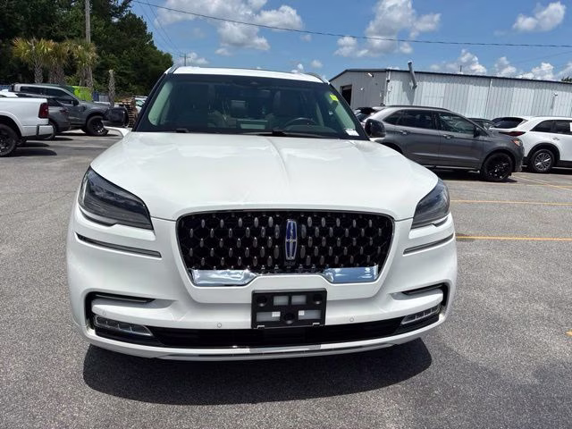 2020 White Metallic Lincoln Aviator Grand Touring AWD SUV