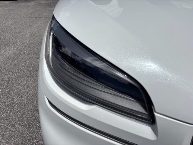 2020 White Metallic Lincoln Aviator Grand Touring AWD SUV