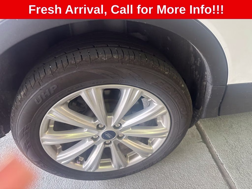 2019 Oxford White Ford Escape SEL 4X4 SUV