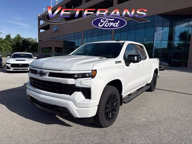 2025 Summit White Chevrolet Silverado 1500 RST Crew Cab Pickup 4X4 Truck