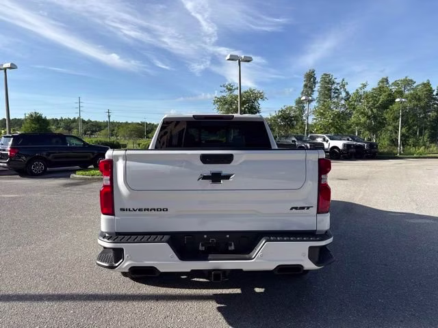2025 Summit White Chevrolet Silverado 1500 RST Crew Cab Pickup 4X4 Truck