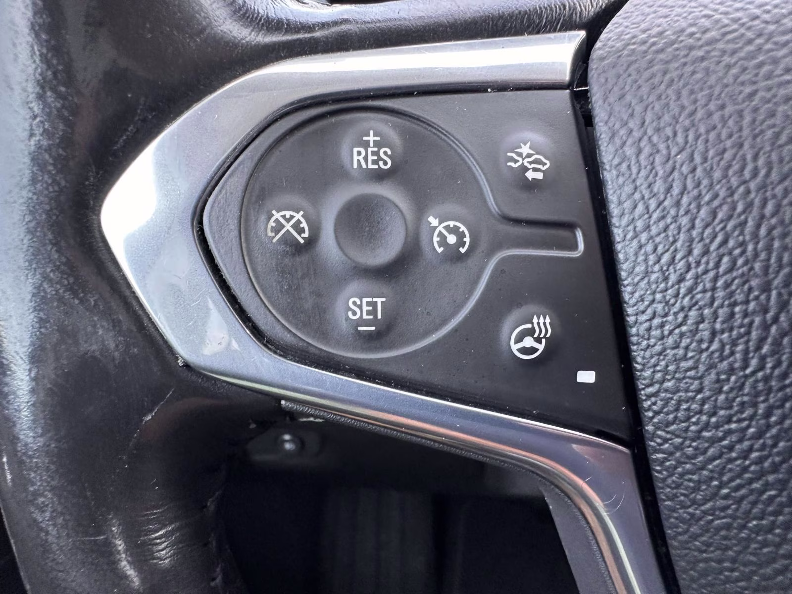 2021 Mosaic Black Metallic Chevrolet Traverse AWD 4dr LT Cloth w/1LT AWD SUV