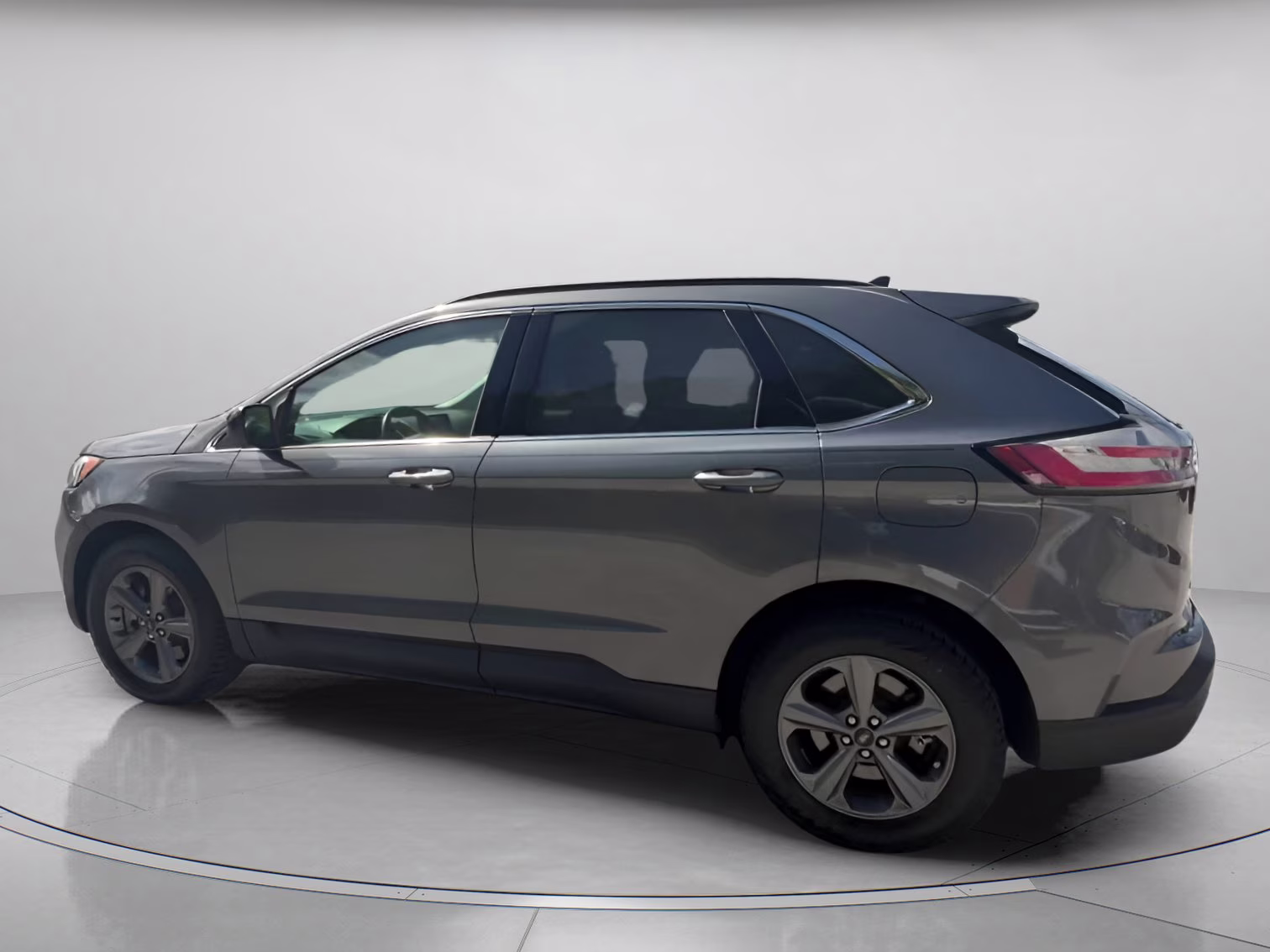 2022 Carbonized Gray Metallic Ford Edge SEL AWD SUV