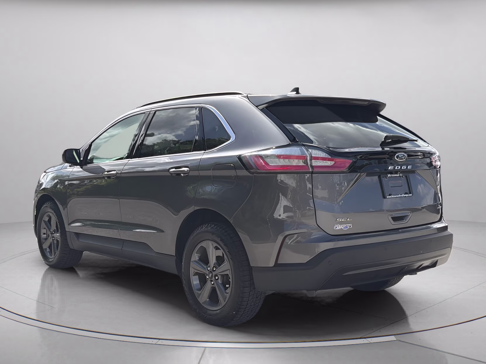 2022 Carbonized Gray Metallic Ford Edge SEL AWD SUV