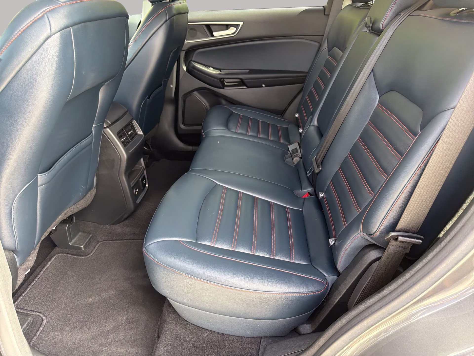 2022 Carbonized Gray Metallic Ford Edge SEL AWD SUV