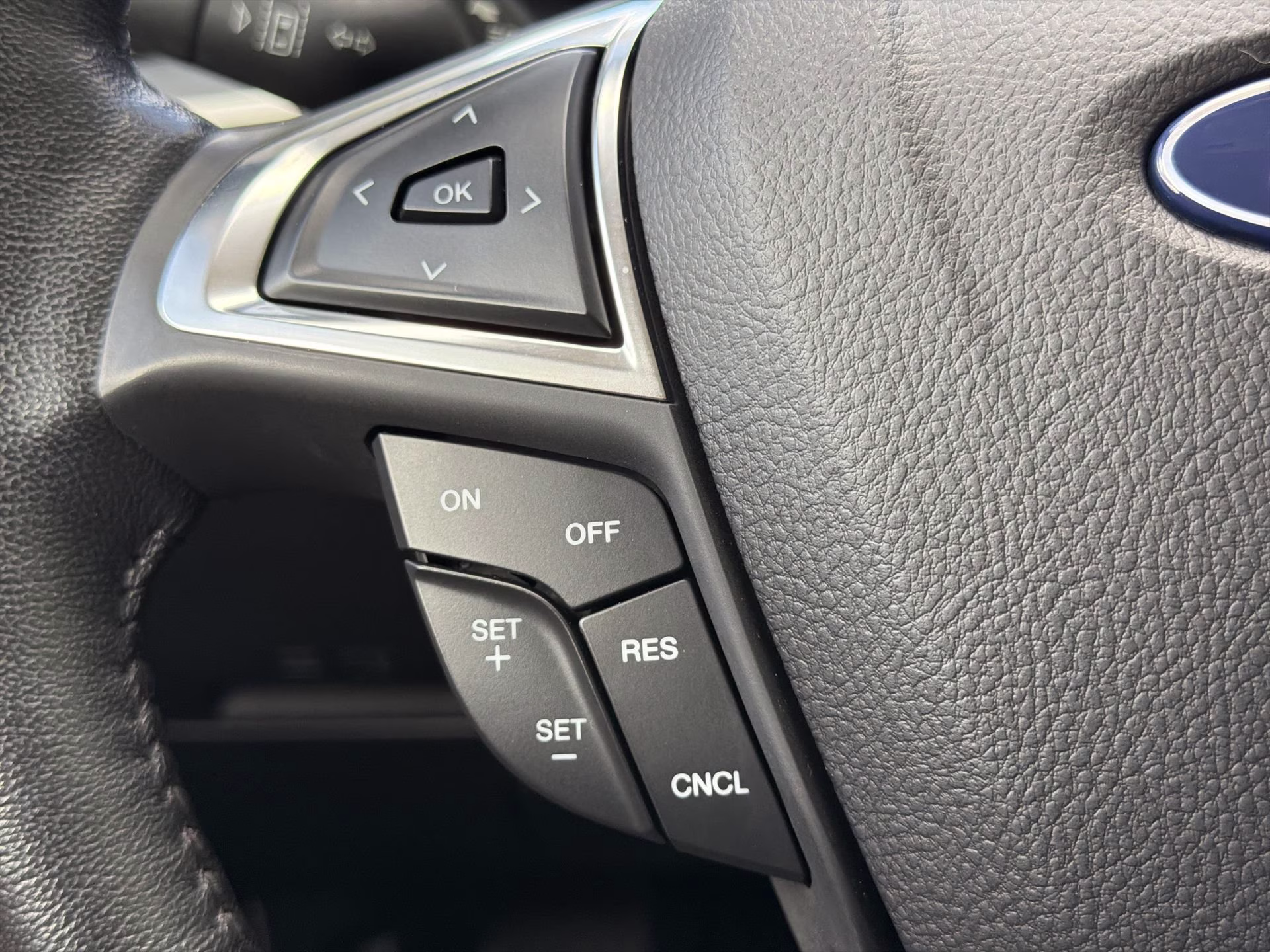 2022 Carbonized Gray Metallic Ford Edge SEL AWD SUV