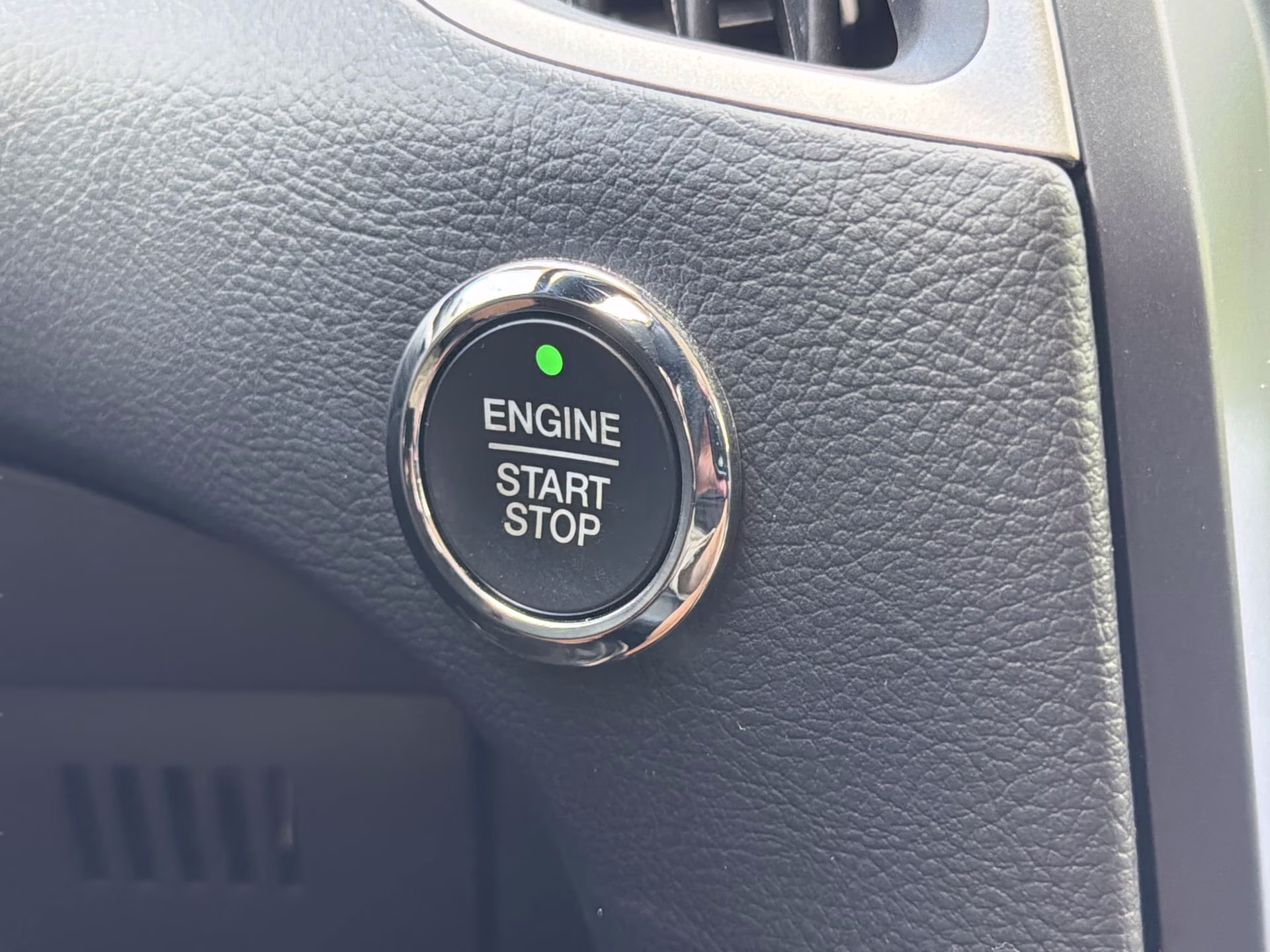 2022 Carbonized Gray Metallic Ford Edge SEL AWD SUV