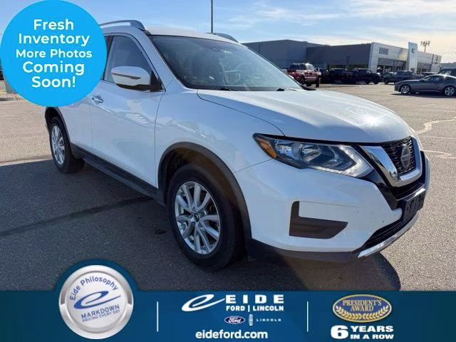 2019 Glacier White Nissan Rogue SV AWD SUV