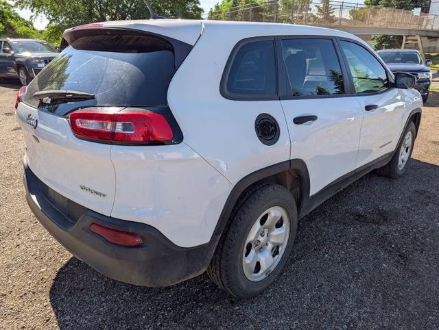 2016 Bright White Clearcoat Jeep Cherokee Sport 4X4 SUV