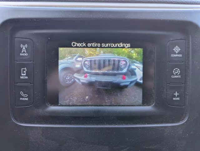 2016 Bright White Clearcoat Jeep Cherokee Sport 4X4 SUV