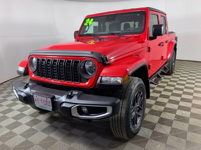 2024 Firecracker Red Clearcoat Jeep Gladiator Sport S 4X4 Truck