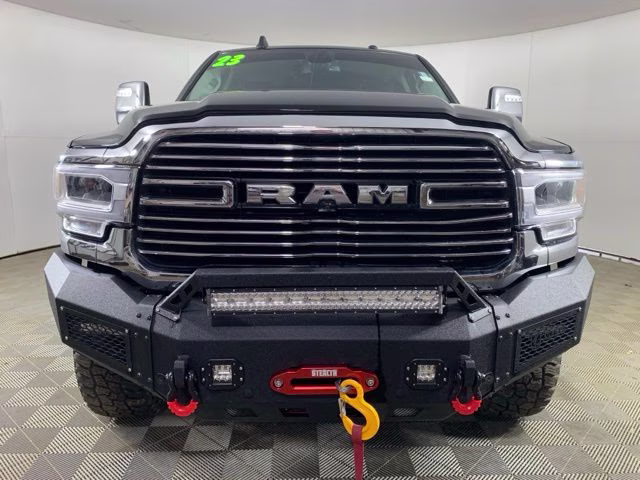 2023 Diamond Black Crystal Pearlcoat Ram 2500 Laramie 4X4 Truck