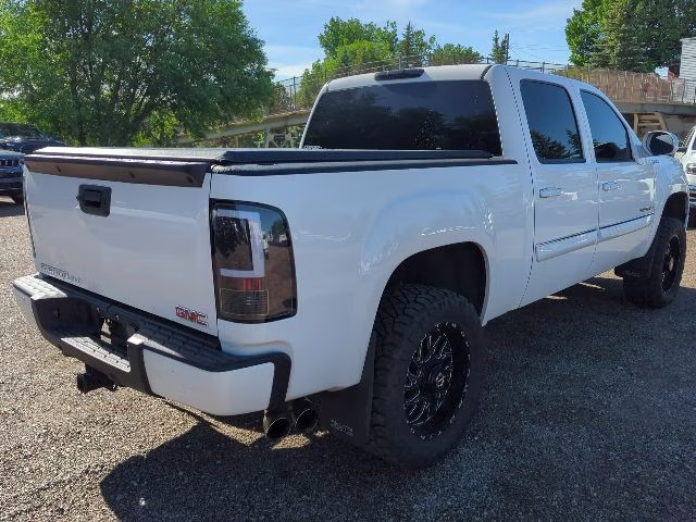 2013 Summit White GMC Sierra 1500 SLT 4X4 Truck