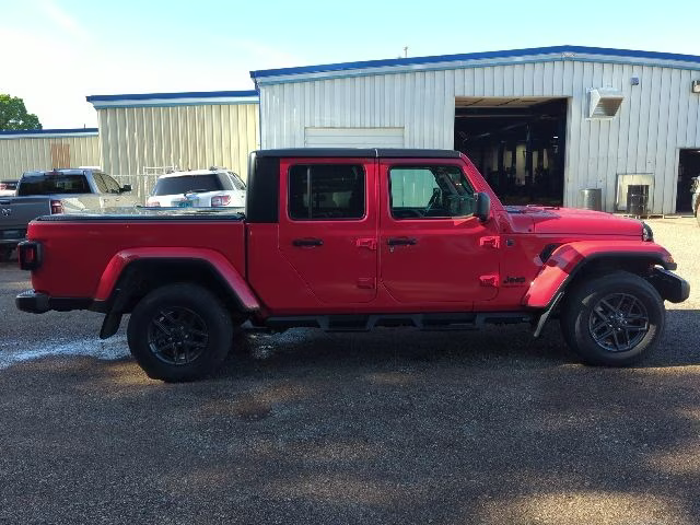 2024 Firecracker Red Clearcoat Jeep Gladiator Sport 4X4 Truck