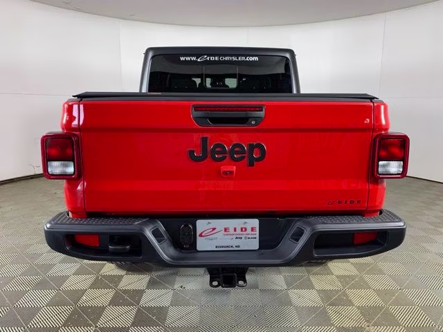 2024 Firecracker Red Clearcoat Jeep Gladiator Sport S 4X4 Truck