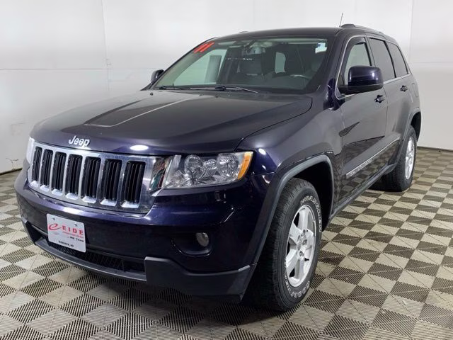 2011 Blackberry Pearlcoat Jeep Grand Cherokee Laredo 4X4 SUV