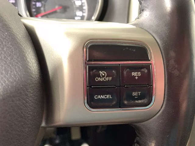 2011 Blackberry Pearlcoat Jeep Grand Cherokee Laredo 4X4 SUV