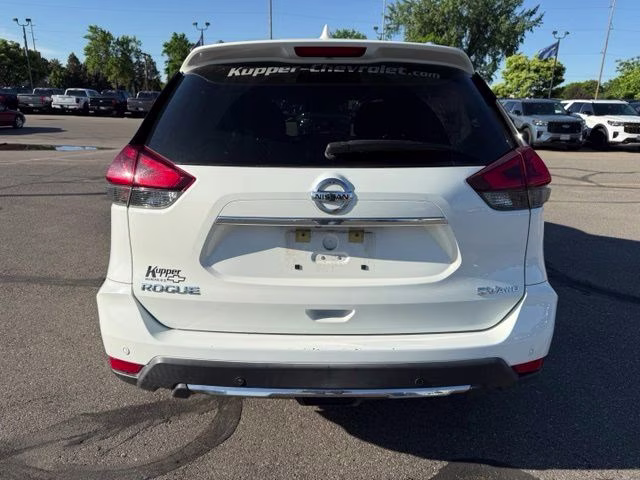2019 Glacier White Nissan Rogue SV AWD SUV