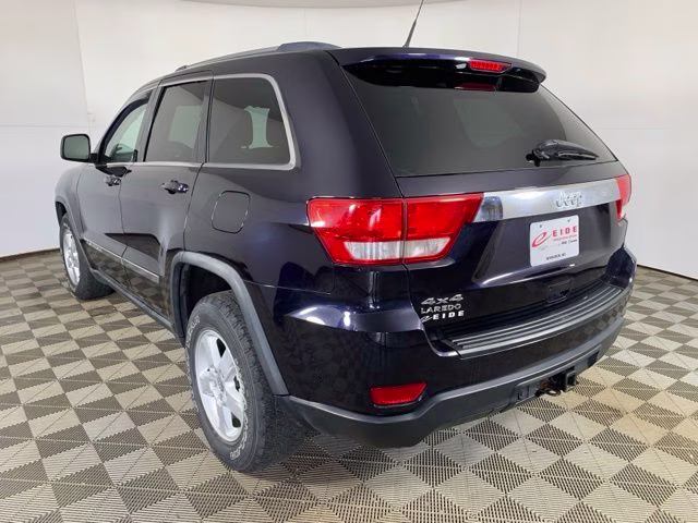 2011 Blackberry Pearlcoat Jeep Grand Cherokee Laredo 4X4 SUV