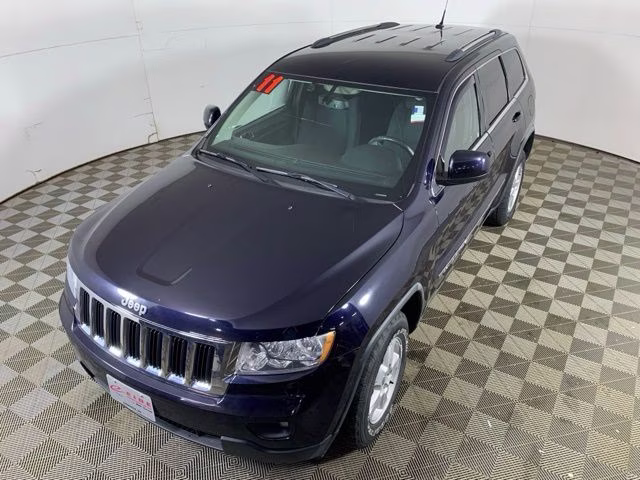 2011 Blackberry Pearlcoat Jeep Grand Cherokee Laredo 4X4 SUV