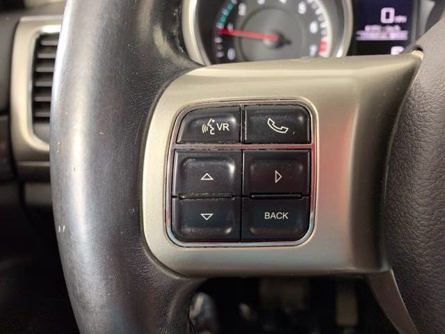 2011 Blackberry Pearlcoat Jeep Grand Cherokee Laredo 4X4 SUV