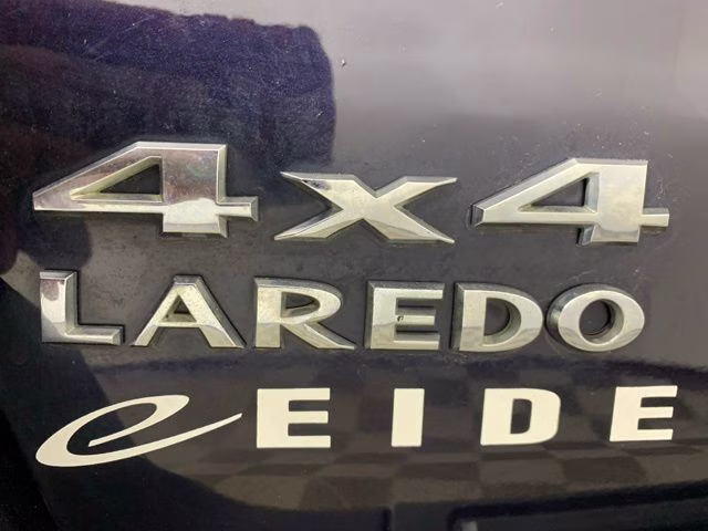 2011 Blackberry Pearlcoat Jeep Grand Cherokee Laredo 4X4 SUV
