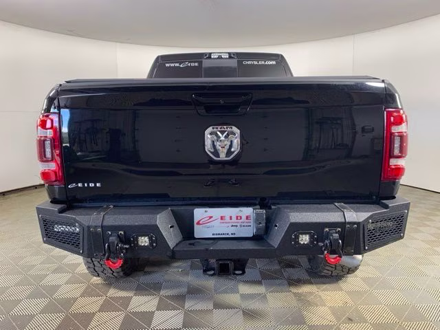 2023 Diamond Black Crystal Pearlcoat Ram 2500 Laramie 4X4 Truck