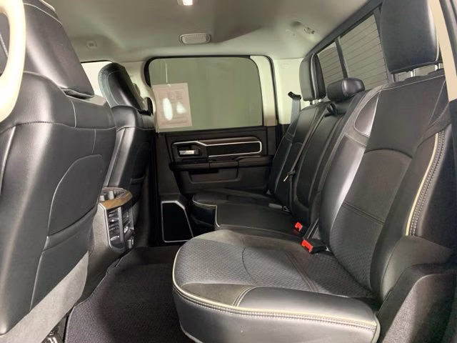2023 Diamond Black Crystal Pearlcoat Ram 2500 Laramie 4X4 Truck