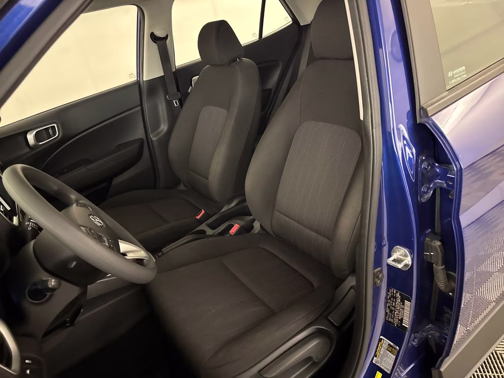 2022 Intense Blue Hyundai Venue SE FWD SUV