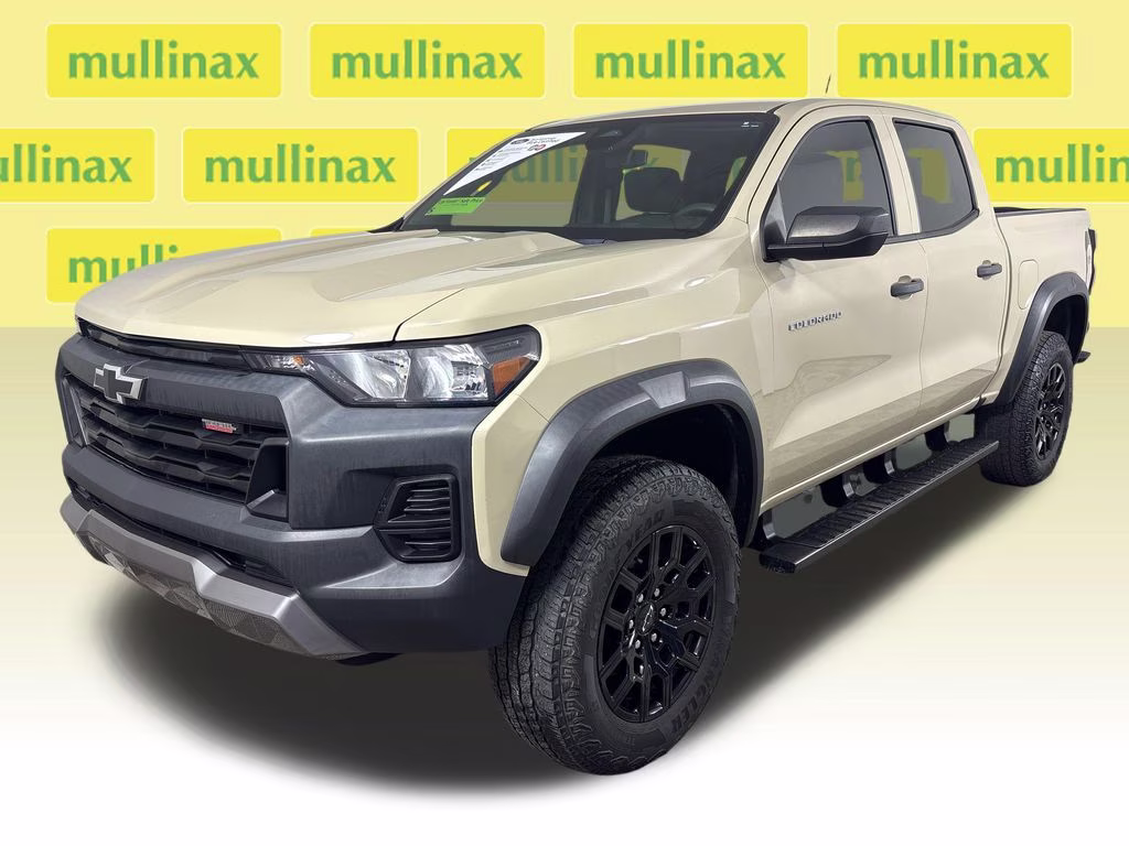 2023 Sand Dune Metallic Chevrolet Colorado Trail Boss 4X4 Truck