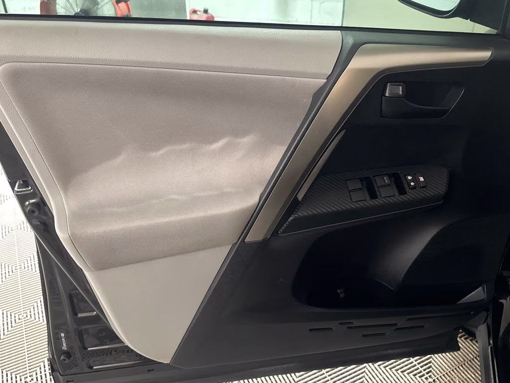 2013 Black Toyota RAV4 XLE FWD SUV