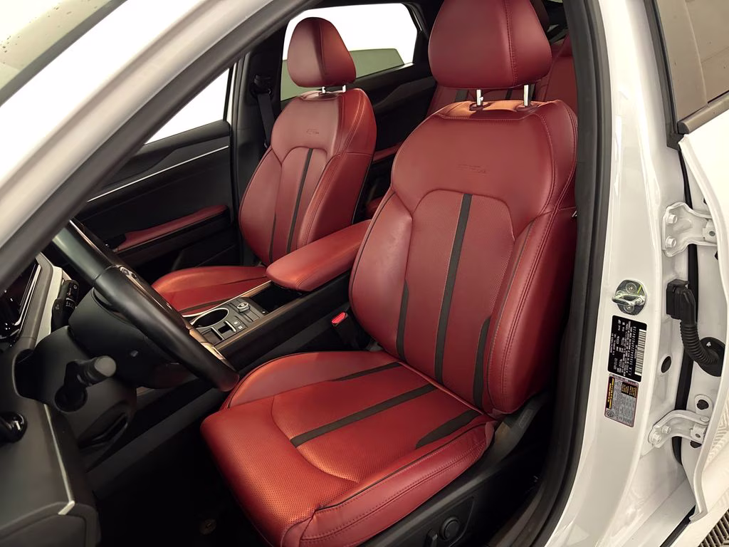 2023 Glacial White Pearl Kia K5 GT-Line FWD Sedan