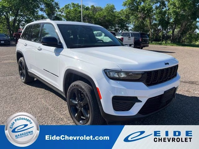 2022 Jeep Grand Cherokee Altitude 4x4's photo