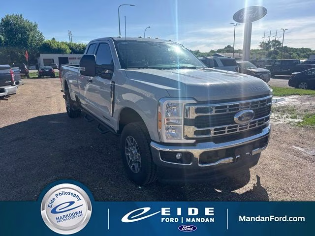 2025 Avalanche Ford Super Duty F-350 SRW XLT 4X4 Truck
