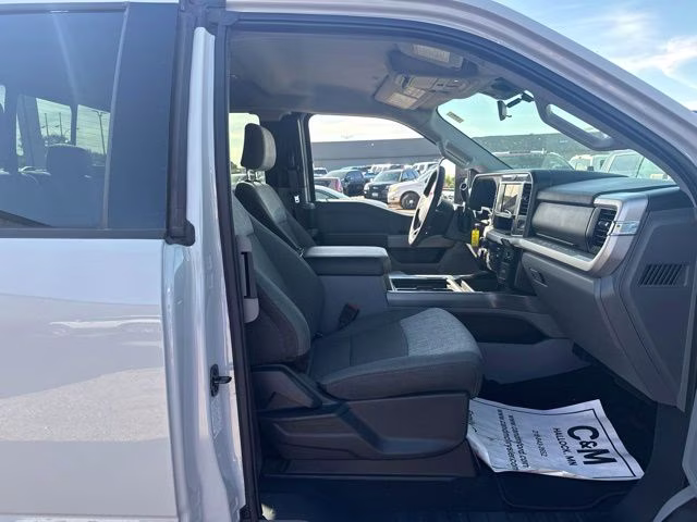 2025 Avalanche Ford Super Duty F-350 SRW XLT 4X4 Truck