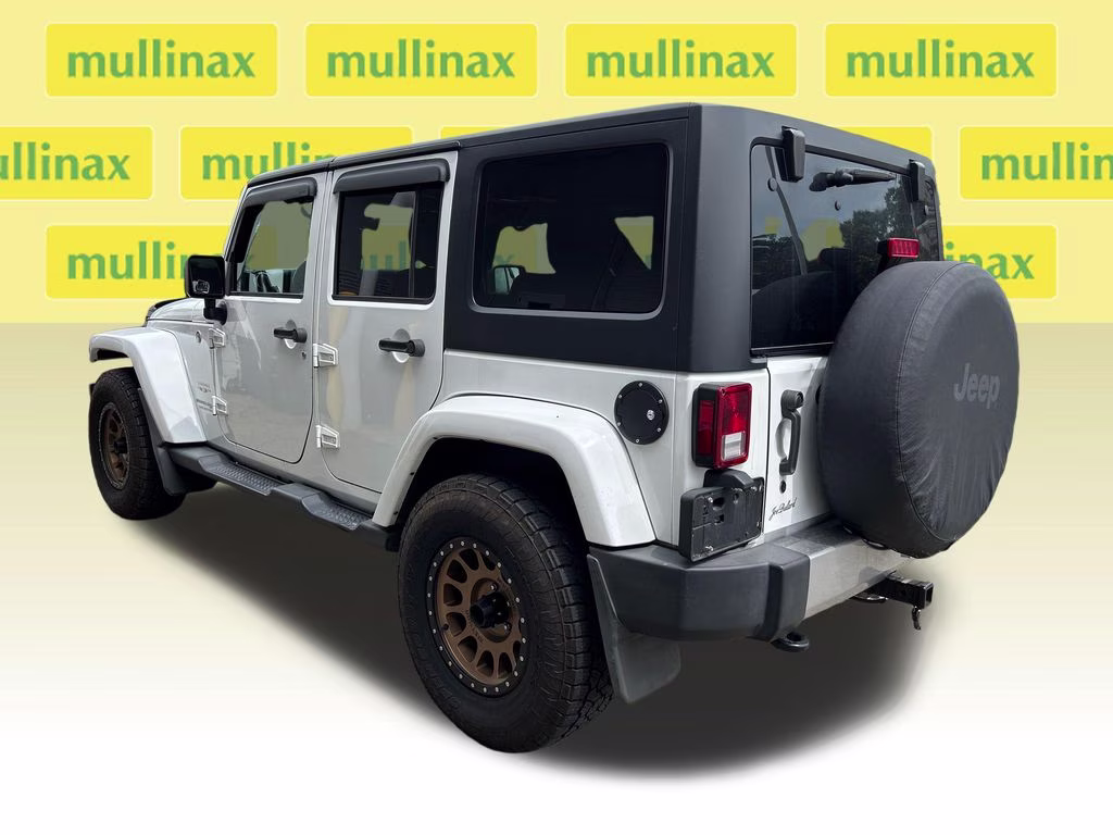 2018 Bright White Clearcoat Jeep Wrangler JK Unlimited Sahara 4X4 SUV