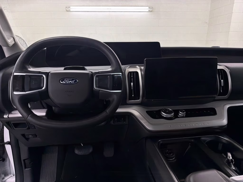 2025 Oxford White Ford Expedition Max Active RWD SUV