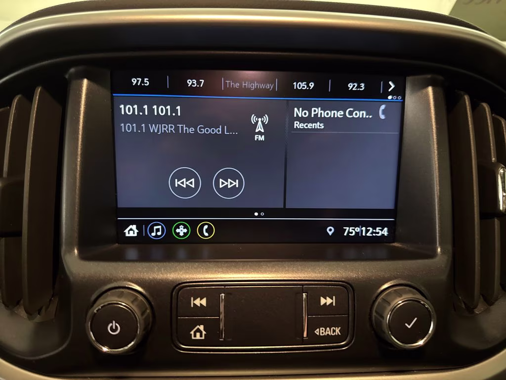 2022 Summit White Chevrolet Colorado LT RWD Truck