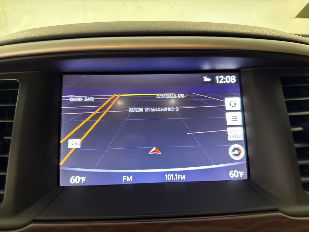 2018 Pearl White Nissan Pathfinder Platinum FWD SUV
