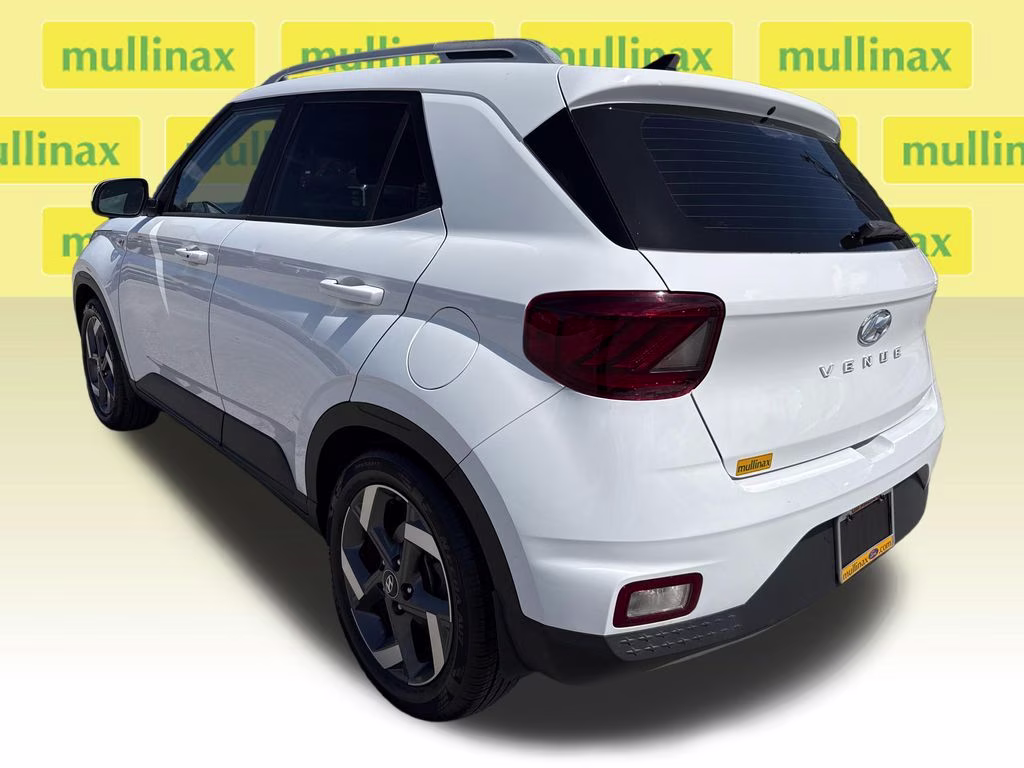 2020 Ceramic White Hyundai Venue SEL FWD SUV