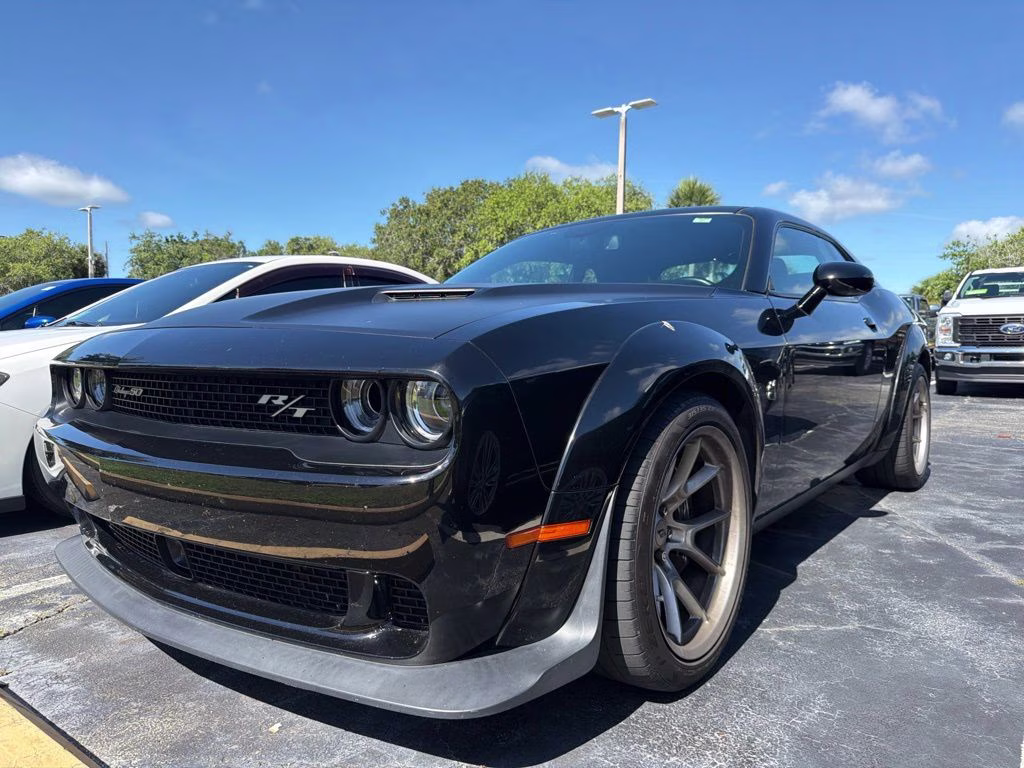 2020 Pitch Black Clearcoat Dodge Challenger R/T Scat Pack Widebody RWD Coupe