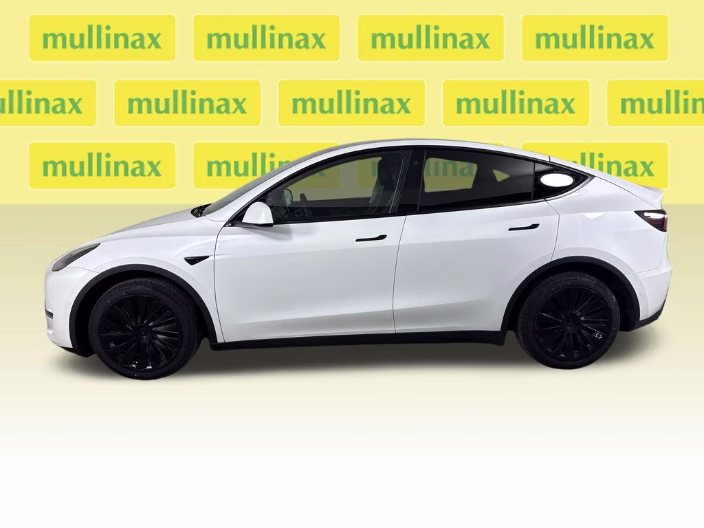 2022 Pearl White Multi-Coat Tesla Model Y Long Range AWD SUV