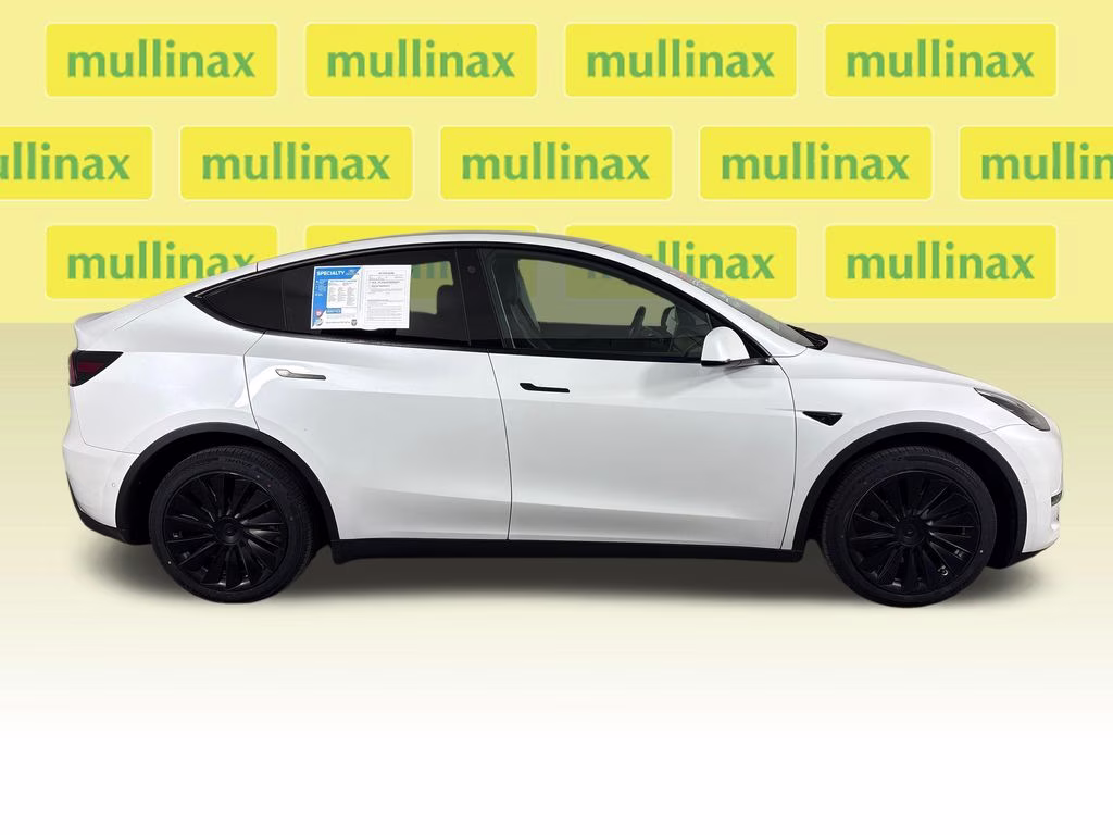 2022 Pearl White Multi-Coat Tesla Model Y Long Range AWD SUV