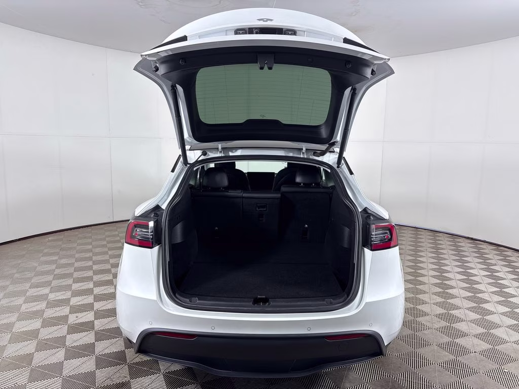 2022 Pearl White Multi-Coat Tesla Model Y Long Range AWD SUV