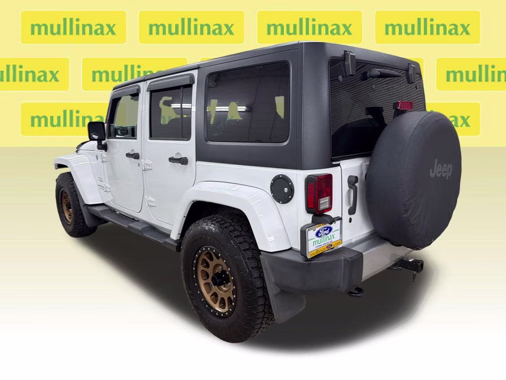 2018 Bright White Clearcoat Jeep Wrangler JK Unlimited Sahara 4X4 SUV