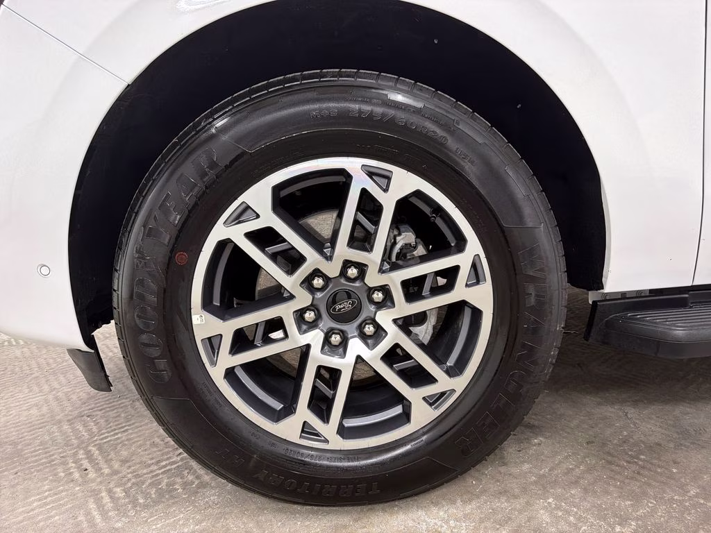 2025 Oxford White Ford Expedition Max Active RWD SUV
