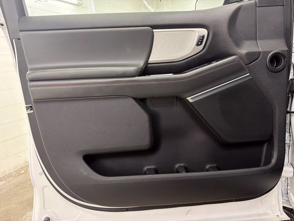 2025 Oxford White Ford Expedition Max Active RWD SUV