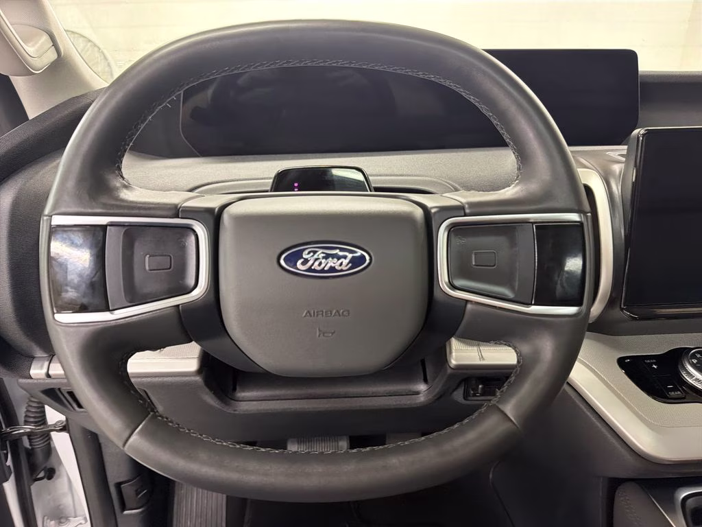 2025 Oxford White Ford Expedition Max Active RWD SUV