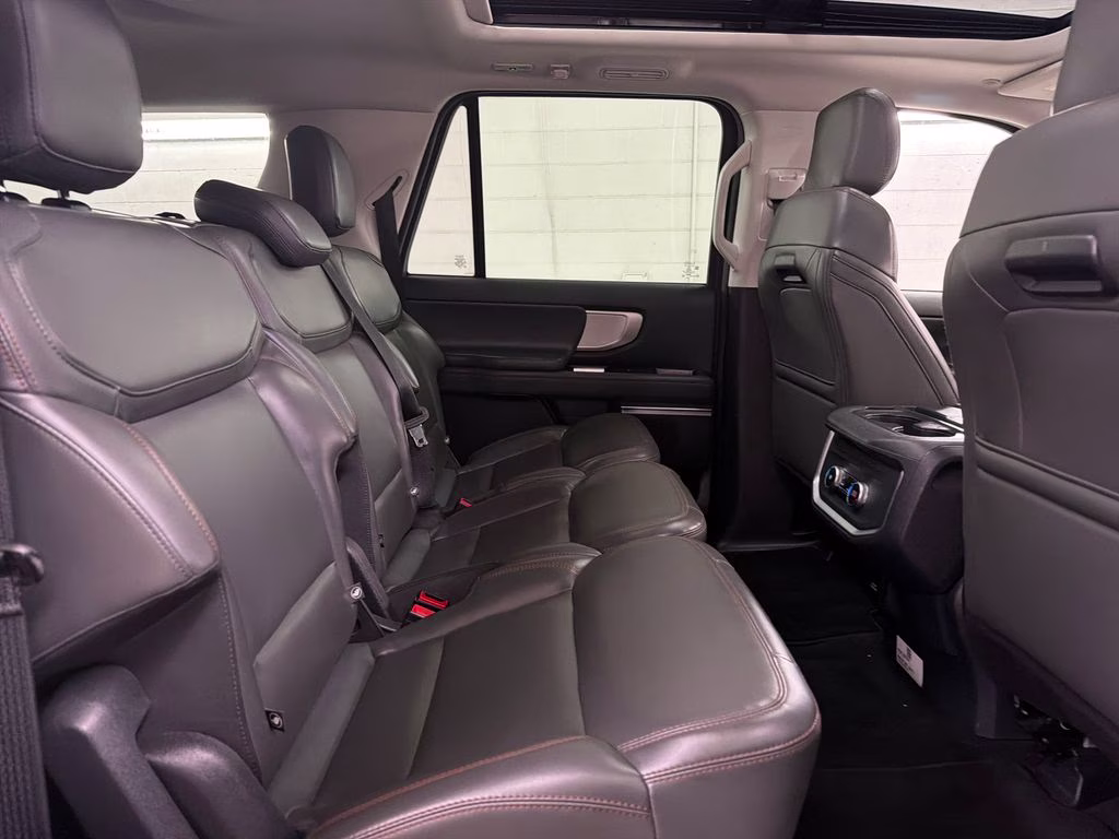2025 Oxford White Ford Expedition Max Active RWD SUV